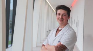 Dr. Bram Mariën