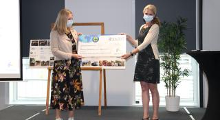 Annelies Van Gaver (facilitair directeur AZ Sint-Maarten) - Elies Van Belle (algemeen directeur Memisa)